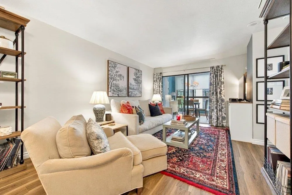 488 Helmcken Street #408