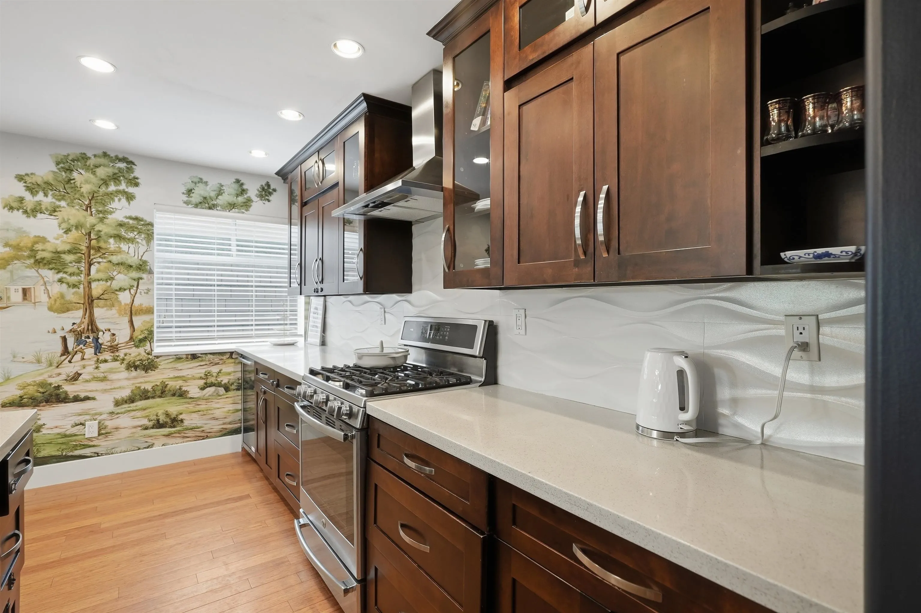 2015 Creelman Avenue