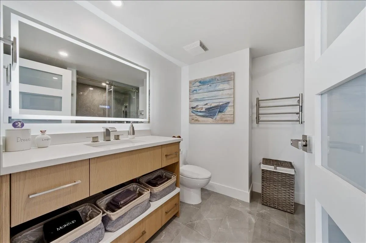455 Beach Crescent #803