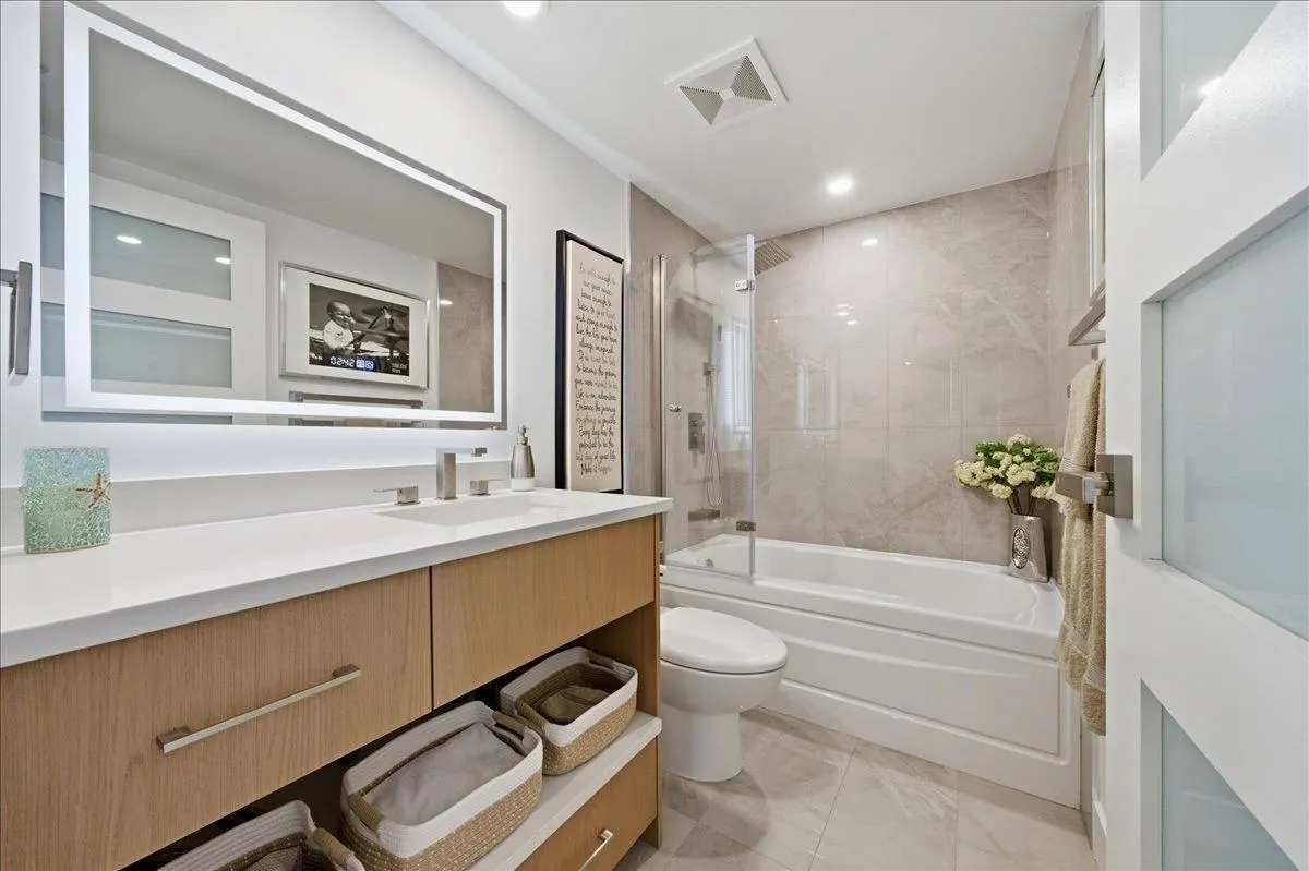 455 Beach Crescent #803