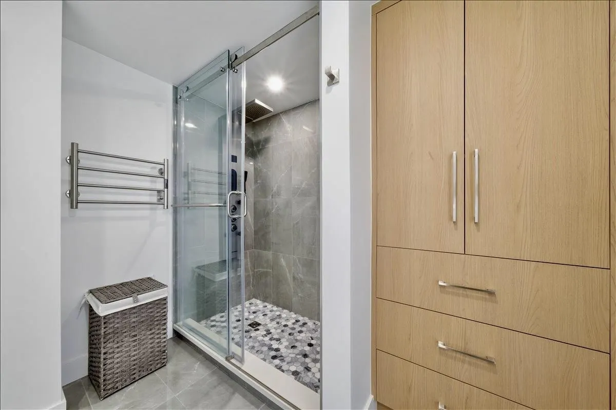 455 Beach Crescent #803