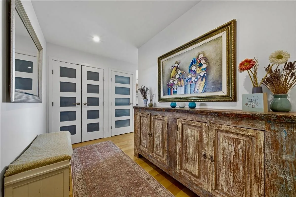 455 Beach Crescent #803