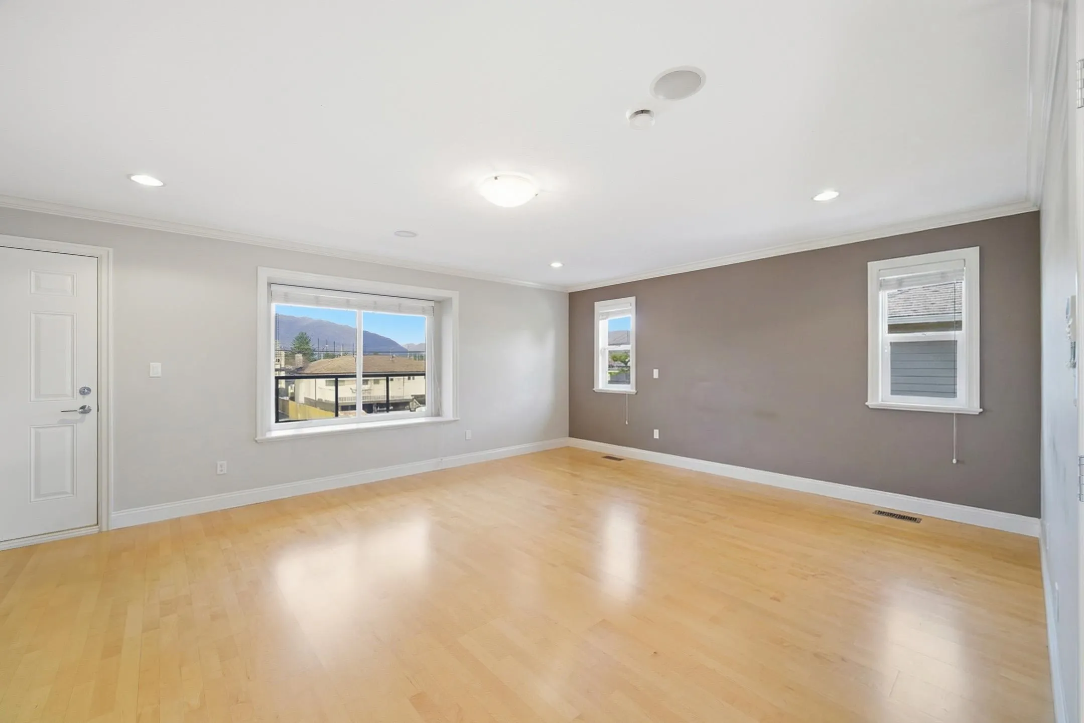 6549 Dunnedin Street