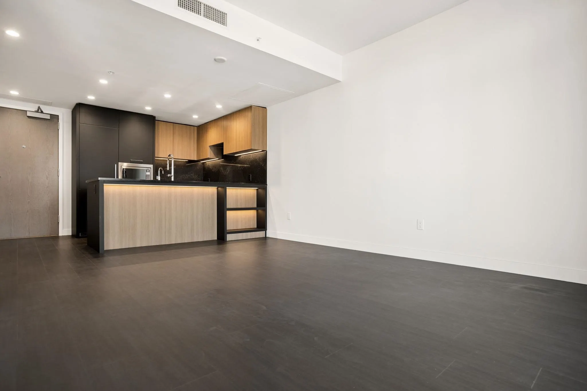 6608 Sussex Avenue #2105