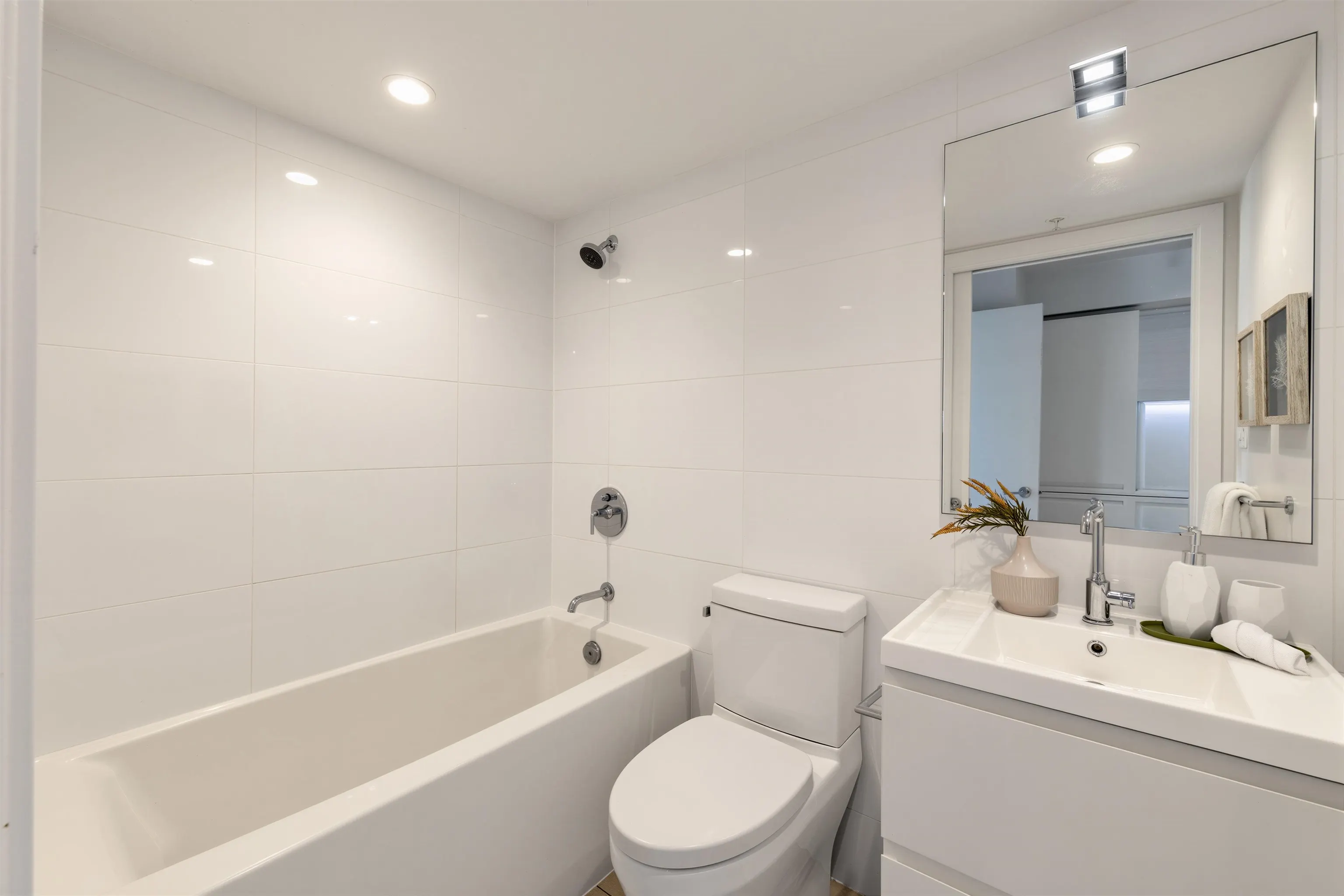 1133 Hornby Street #1002