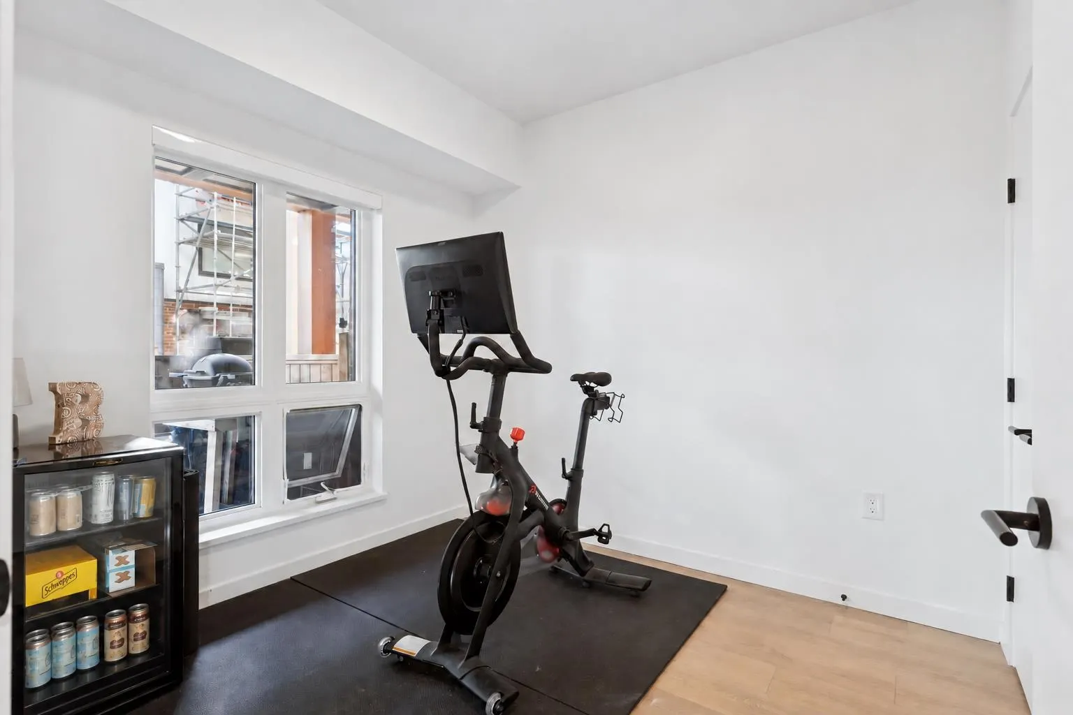 545 E 2nd Street #142