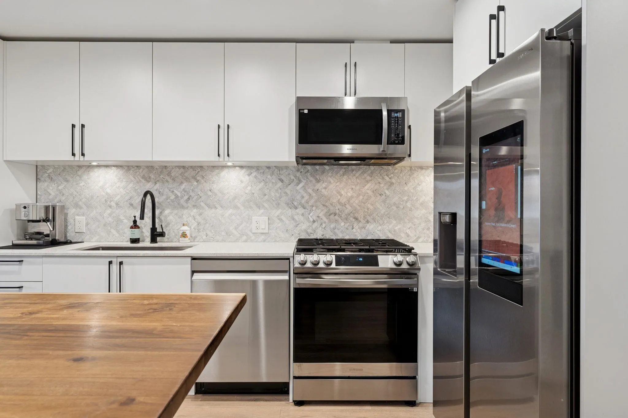 545 E 2nd Street #142