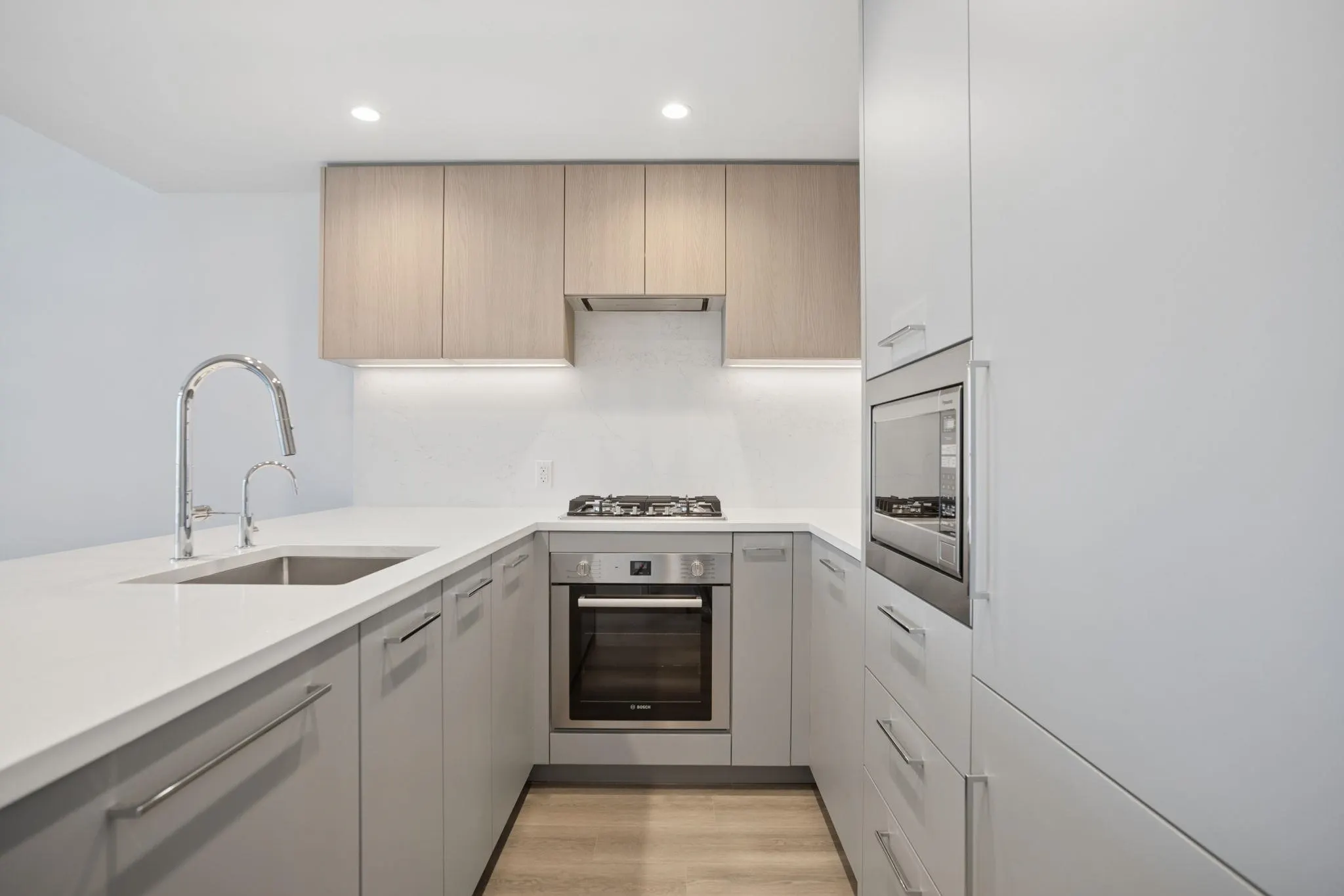 6608 Sussex Avenue #2207