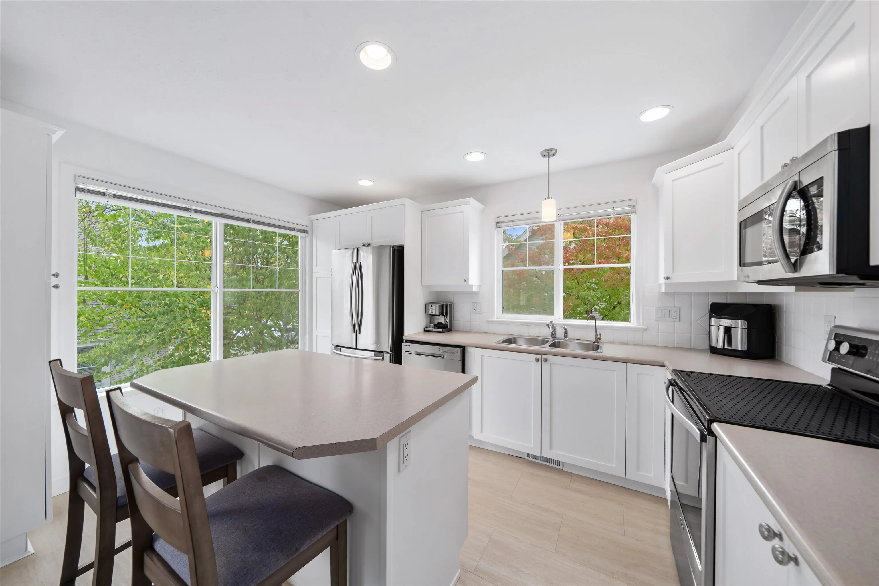 16995 64 Avenue #56