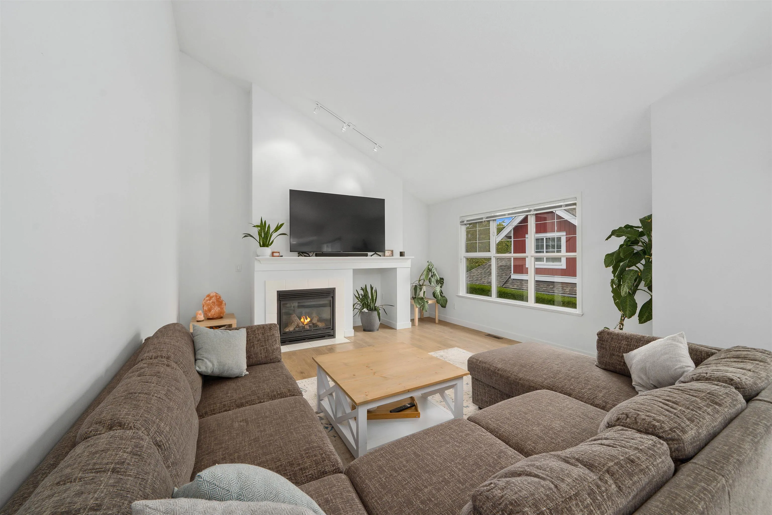 16995 64 Avenue #56