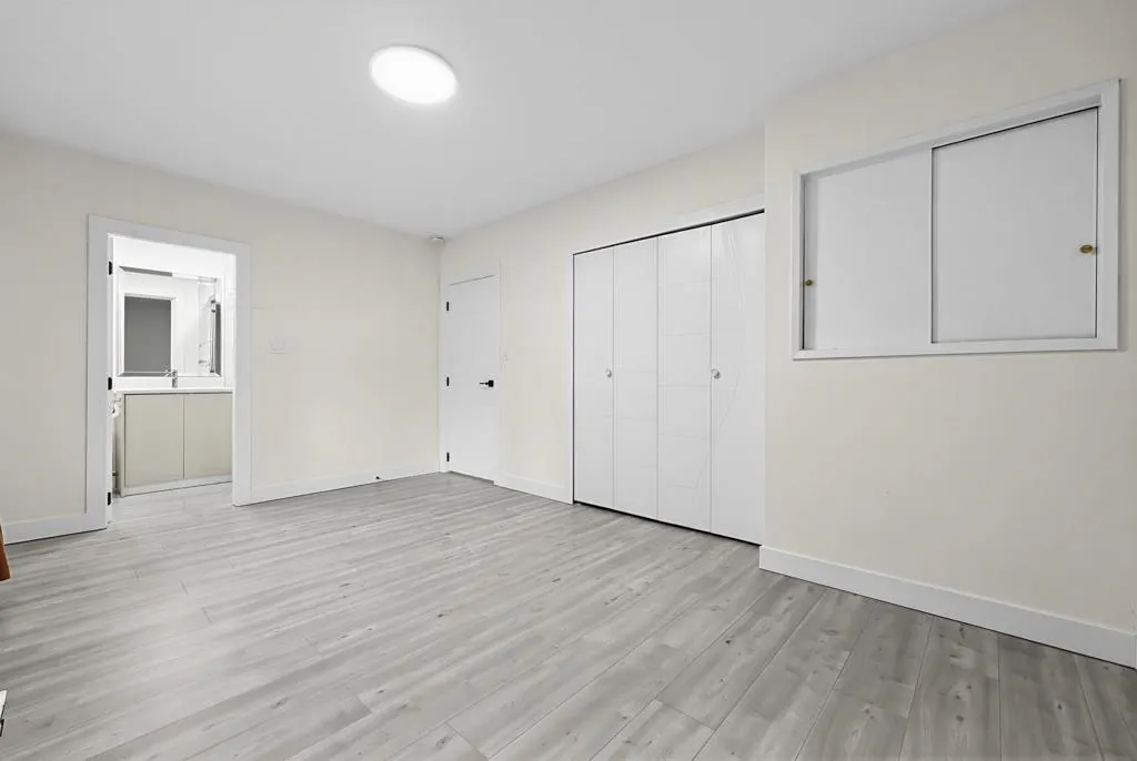4936 Barker Crescent