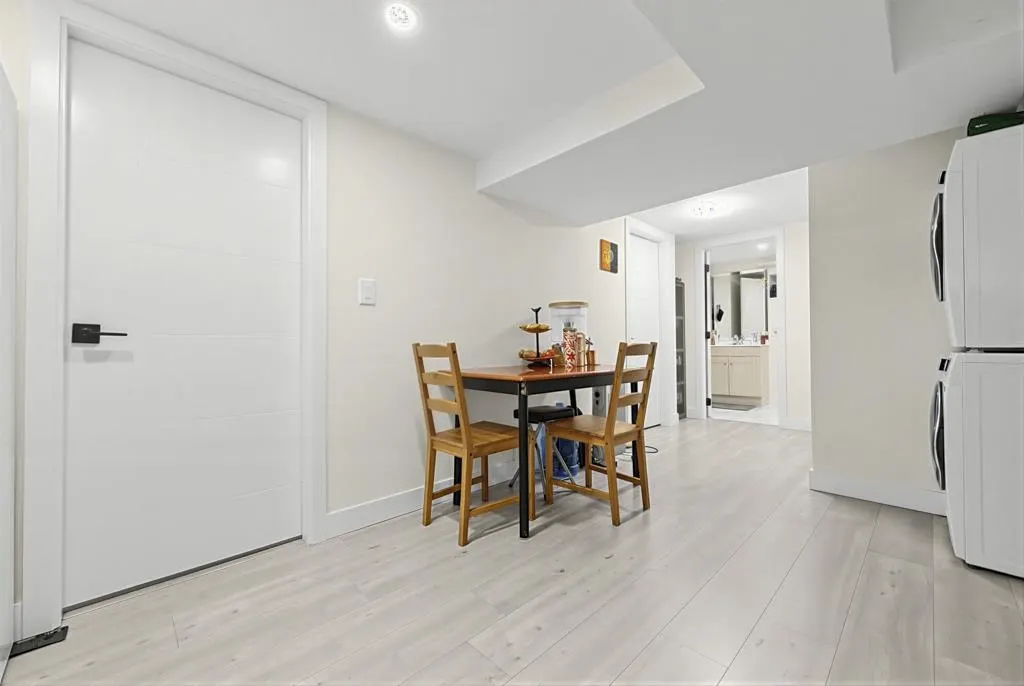 4936 Barker Crescent