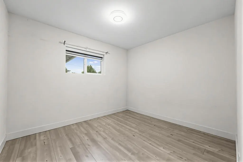 4936 Barker Crescent