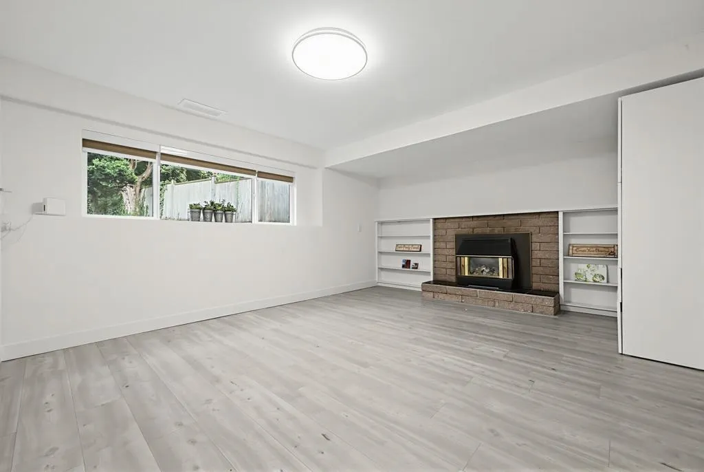 4936 Barker Crescent