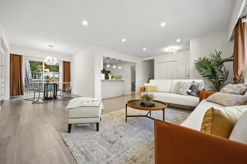 4936 Barker Crescent