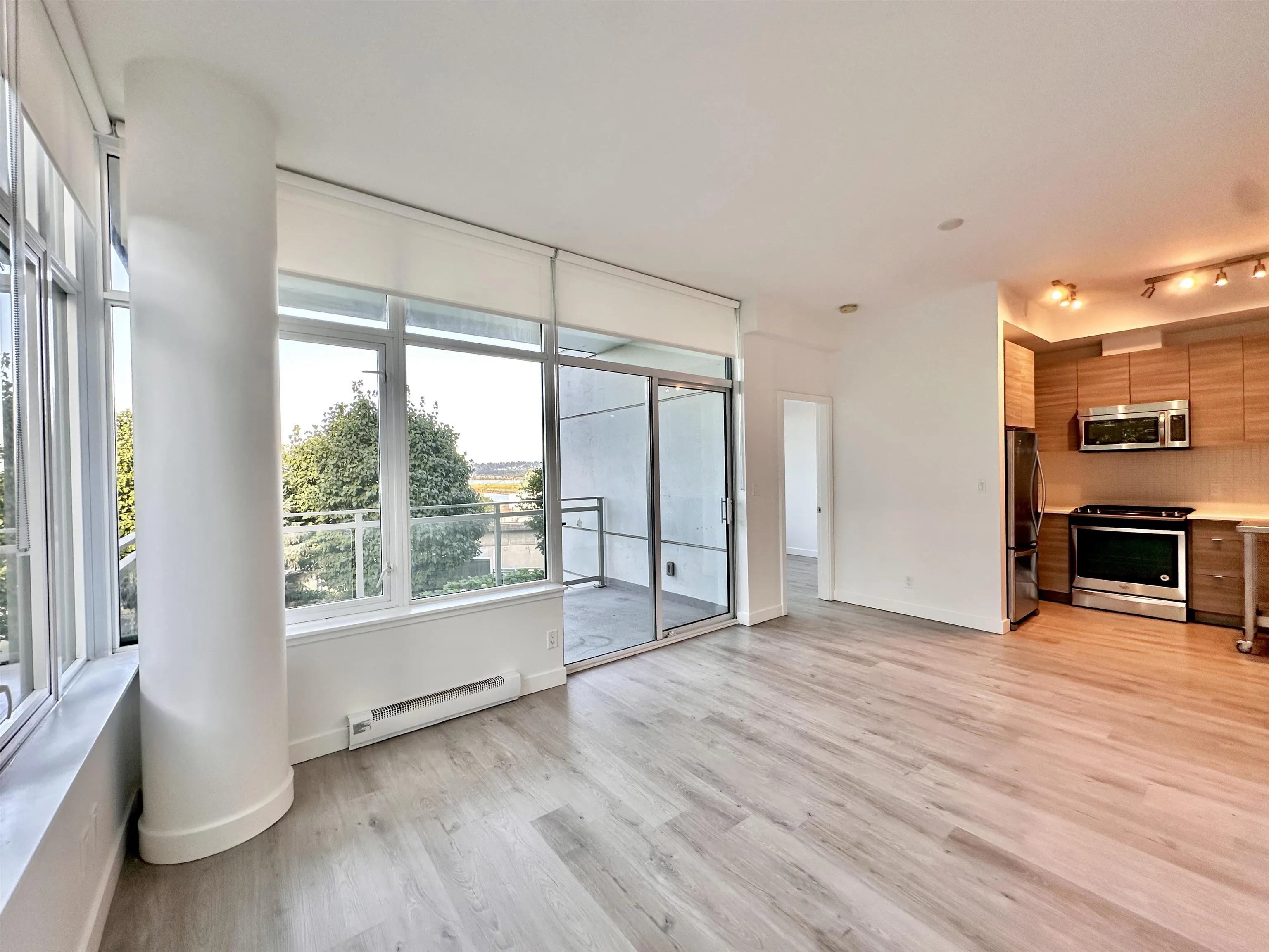 200 Nelson's Crescent #203
