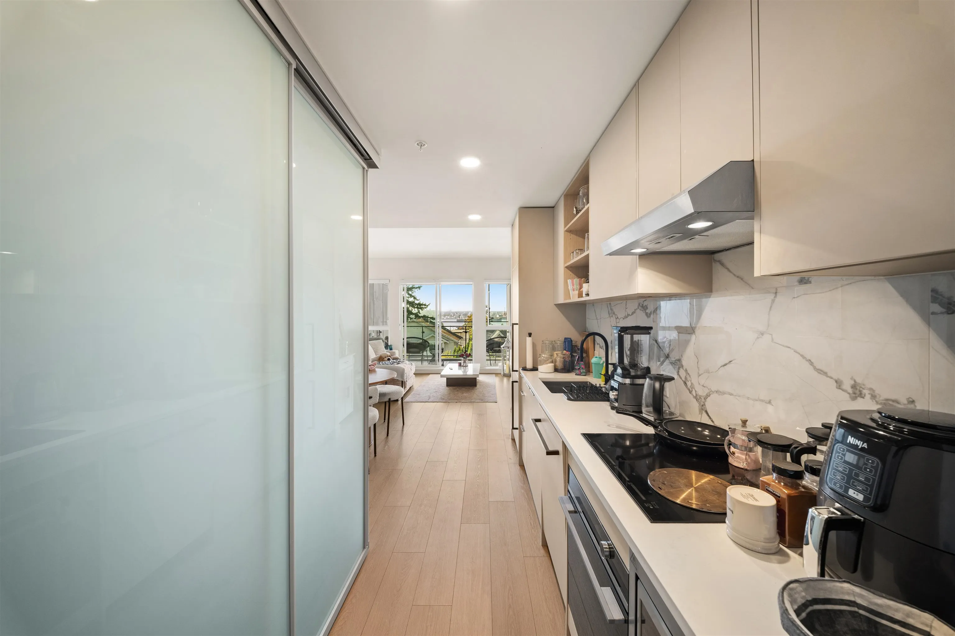422 E 3rd Street #309