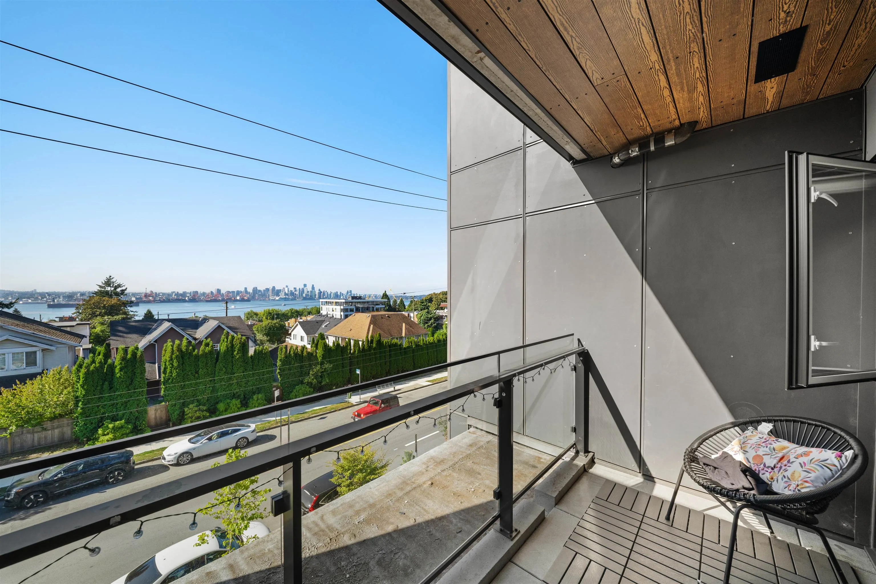 422 E 3rd Street #309