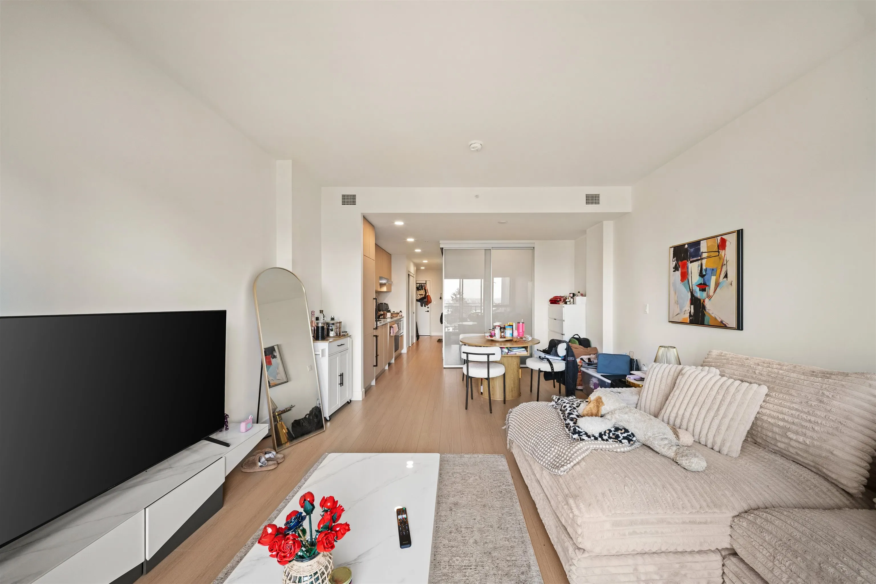 422 E 3rd Street #309