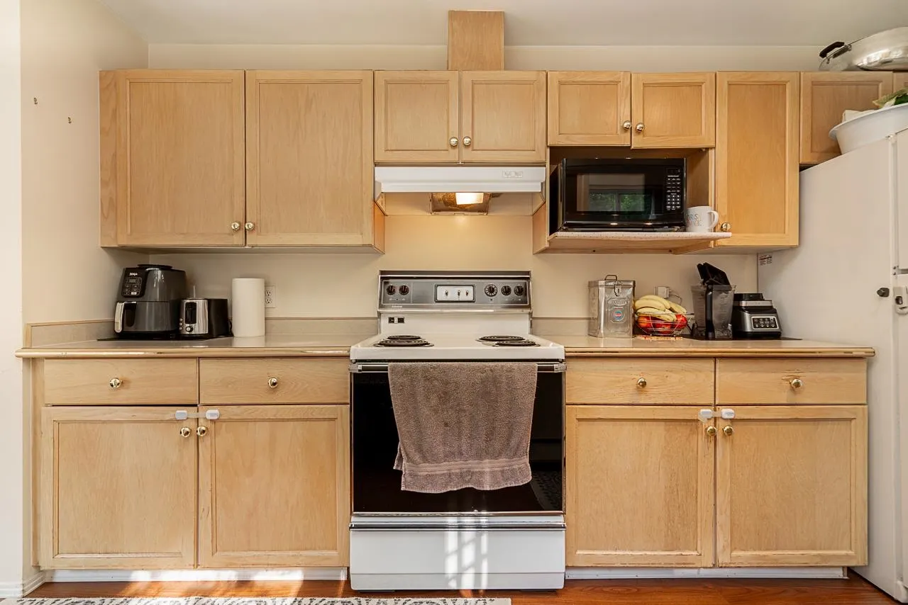 14861 98 Avenue #128
