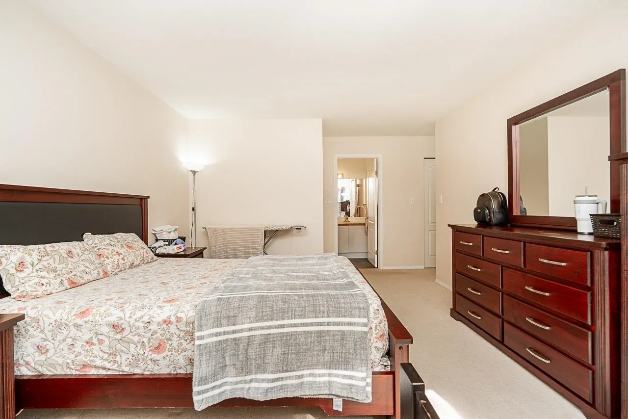 14861 98 Avenue #128