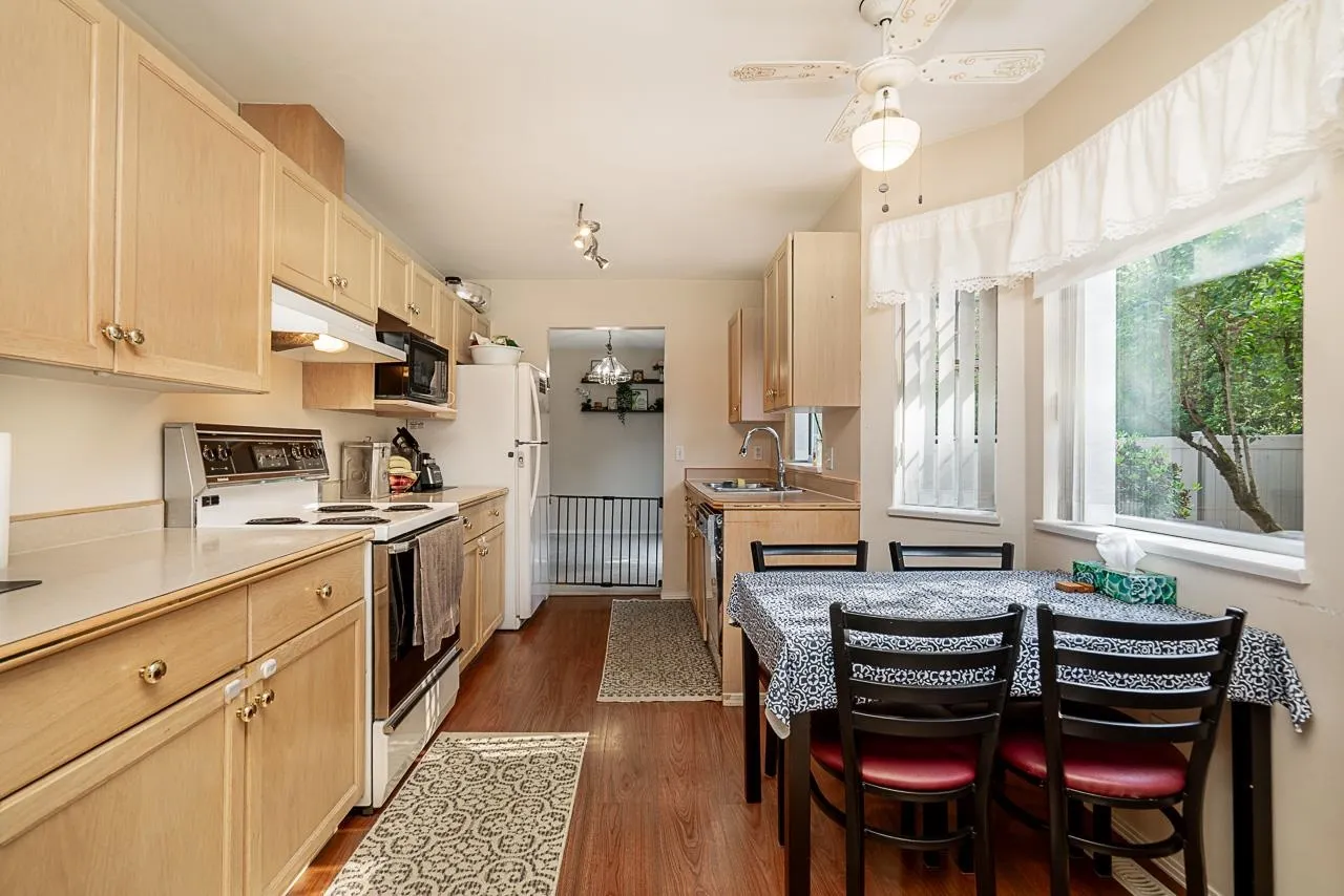 14861 98 Avenue #128
