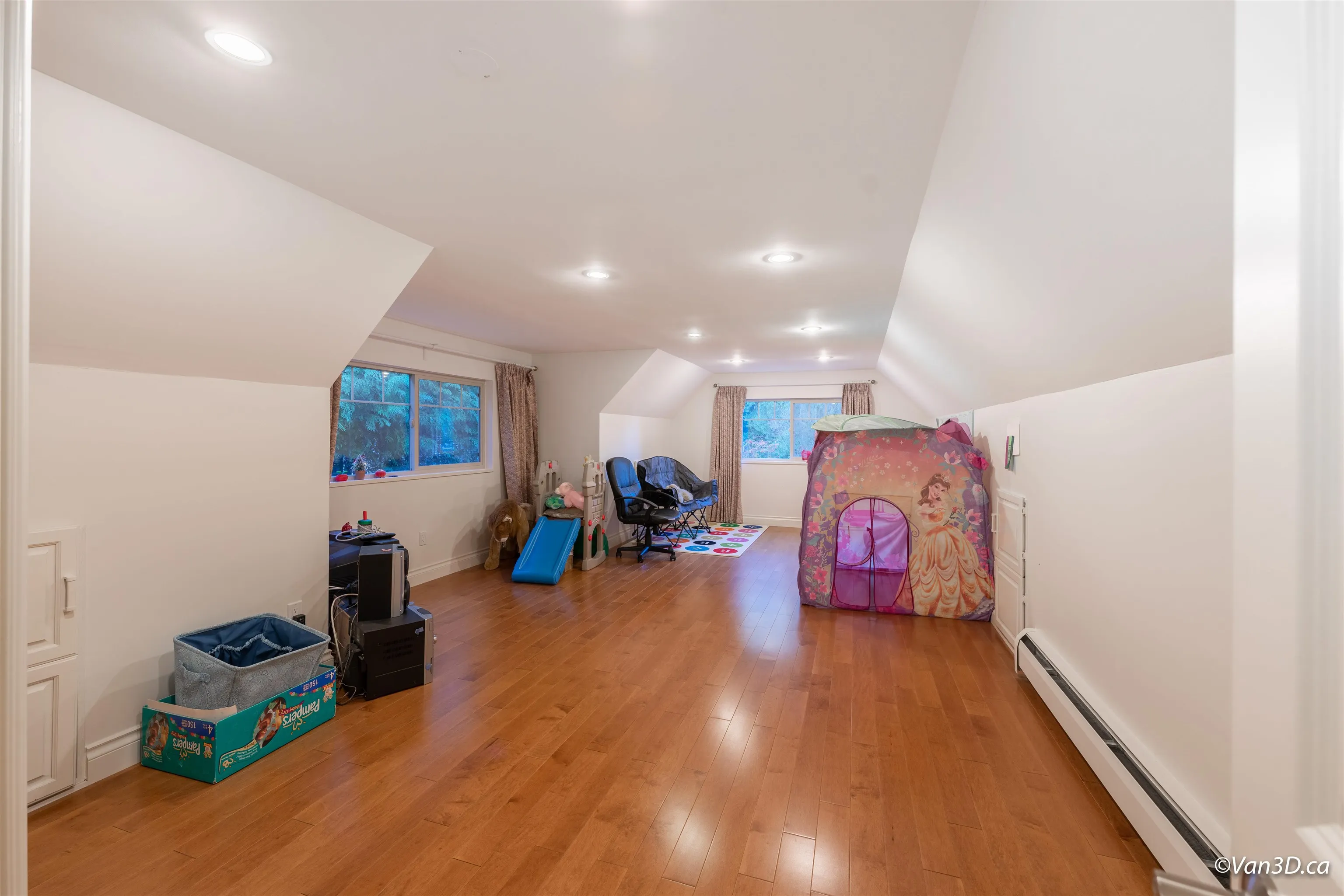 6408 Chaucer Place