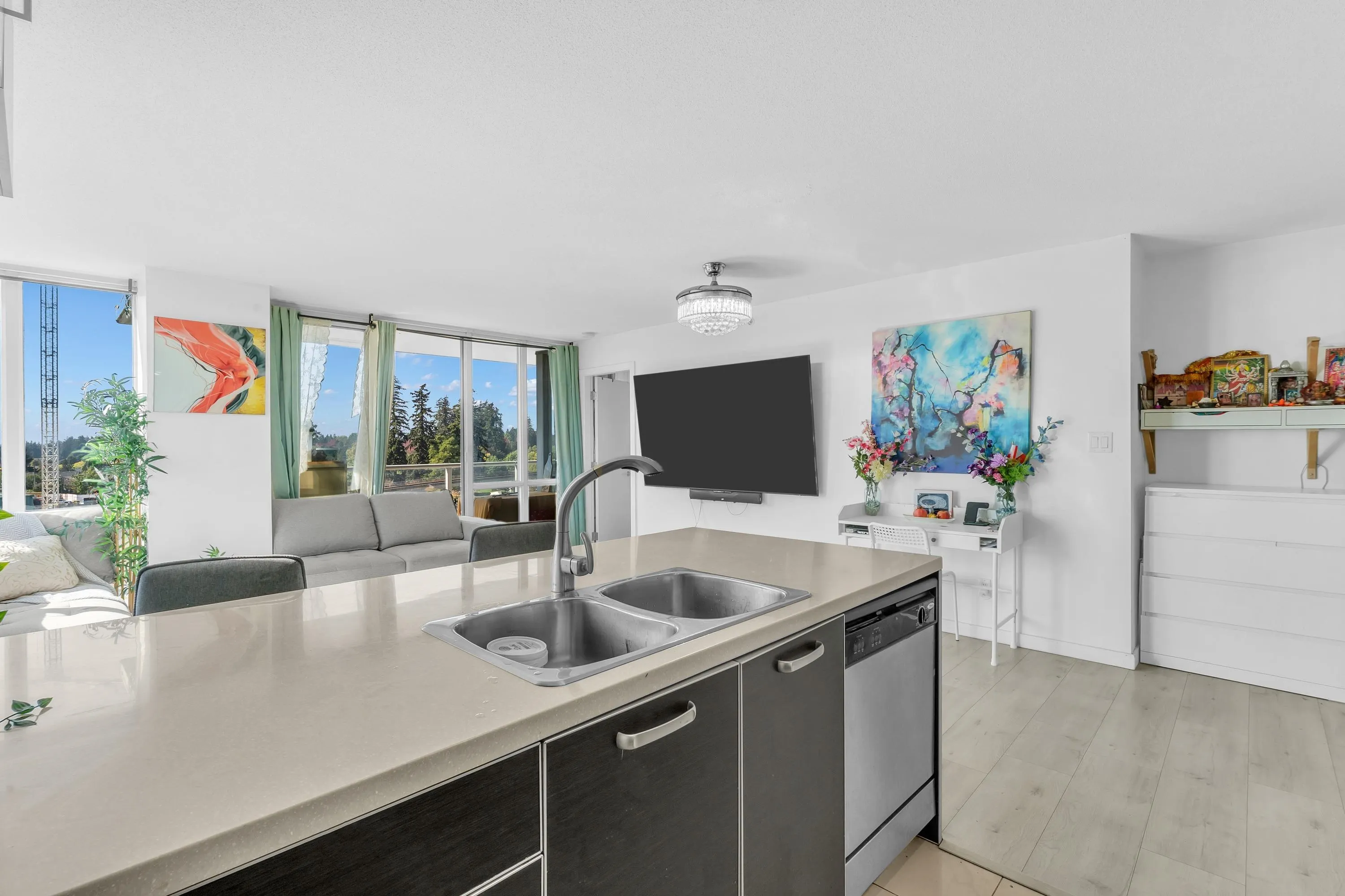 9981 Whalley Boulevard #807