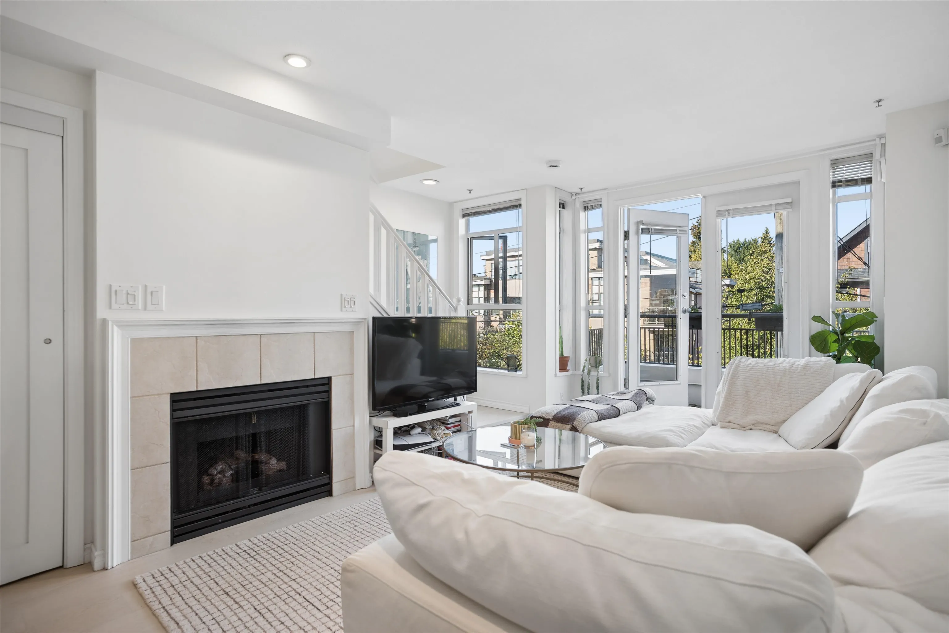 2190 W 5th Avenue #203