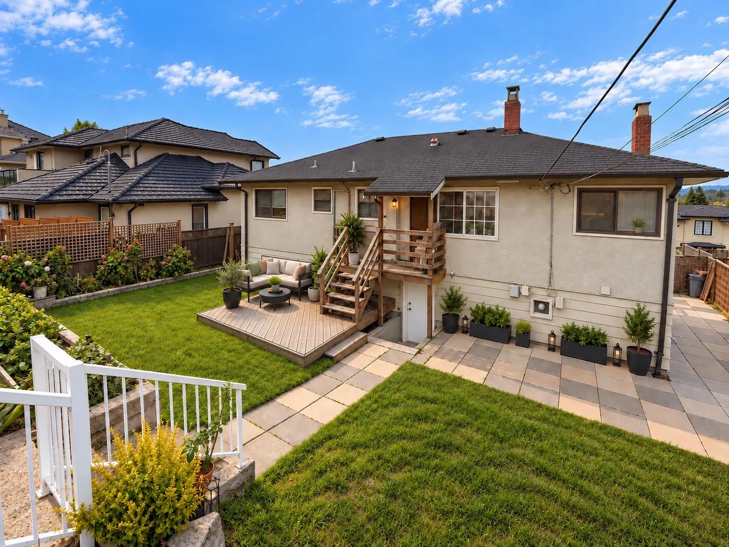 4238 Price Crescent