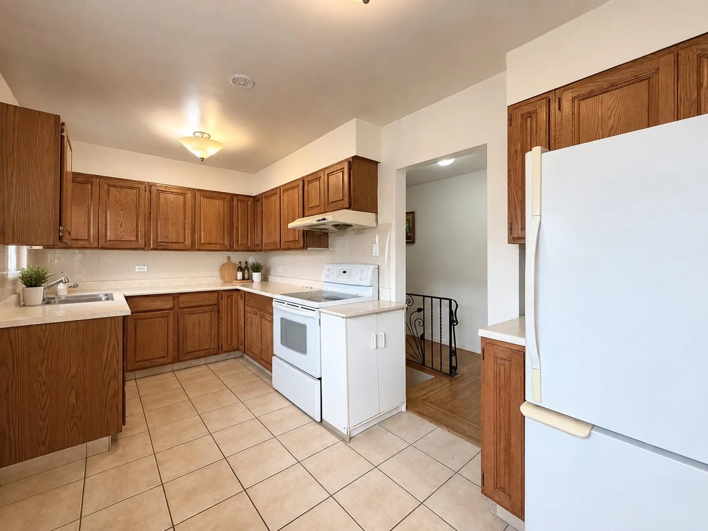 4238 Price Crescent
