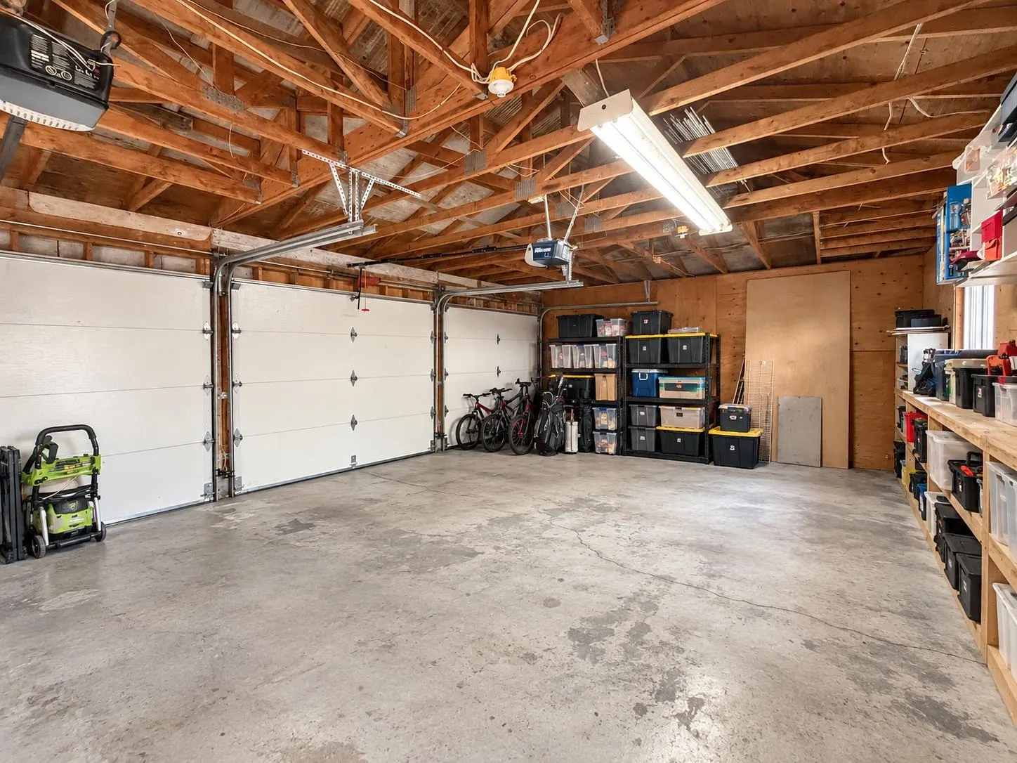 4238 Price Crescent