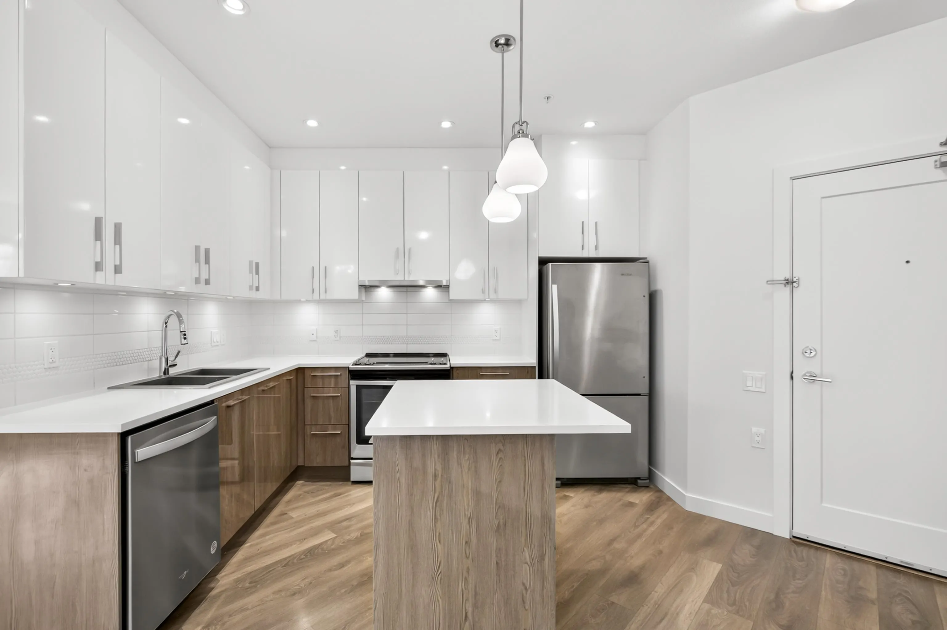 20829 77a Avenue #218