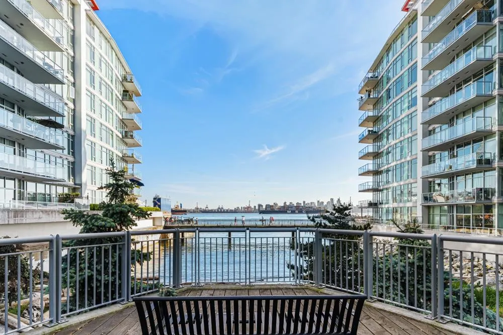 175 Victory Ship Way #204