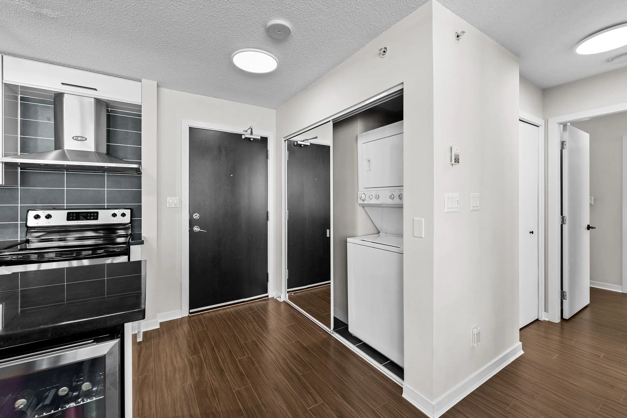 633 Abbott Street #306