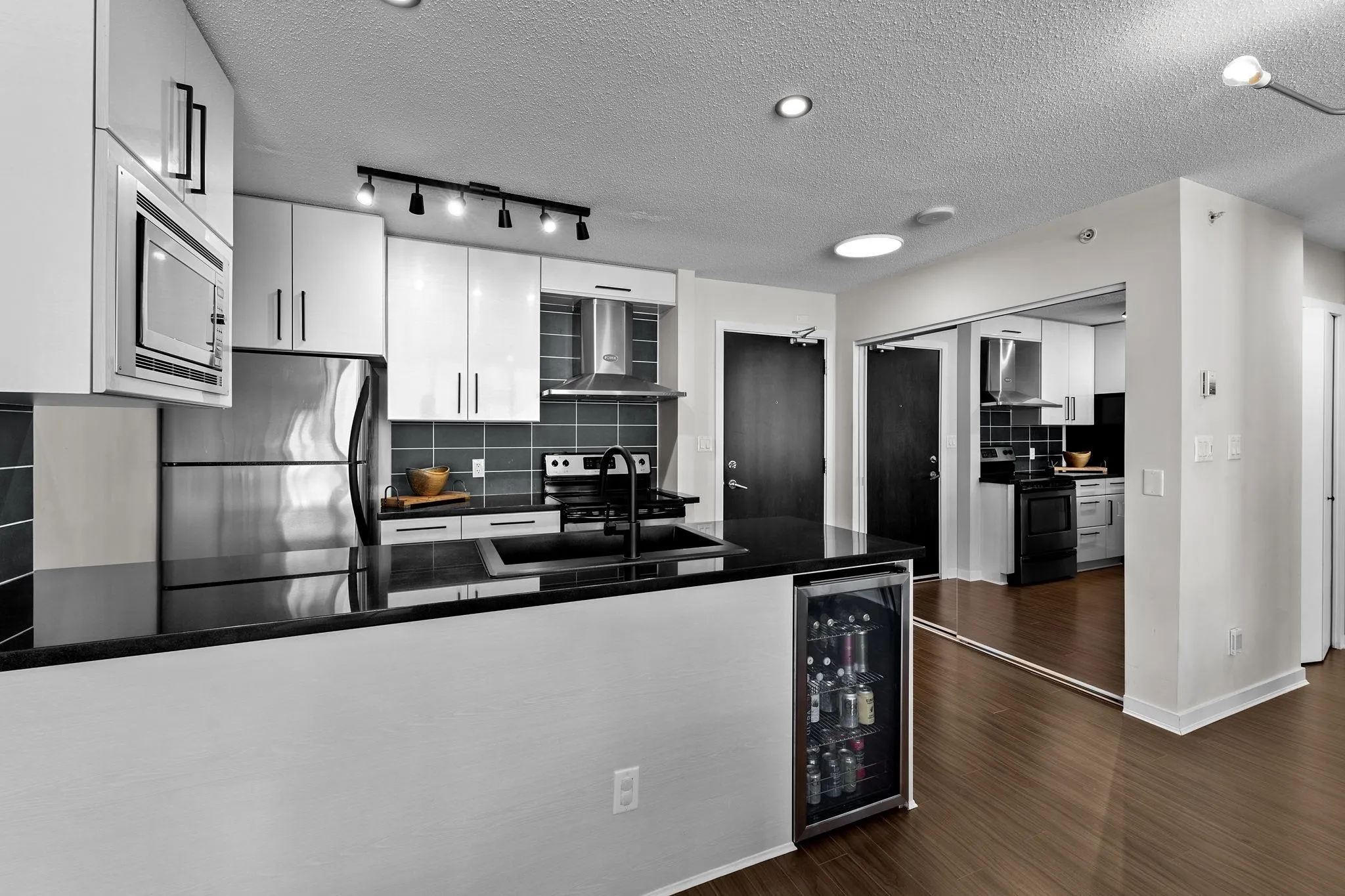 633 Abbott Street #306