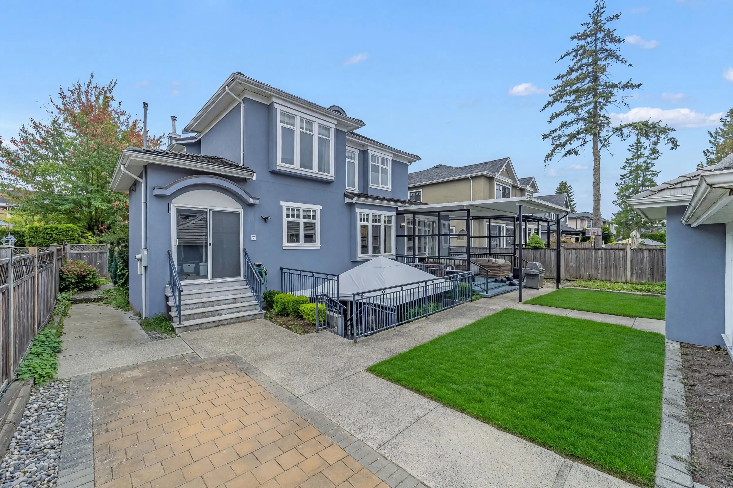 2483 W 22nd Avenue