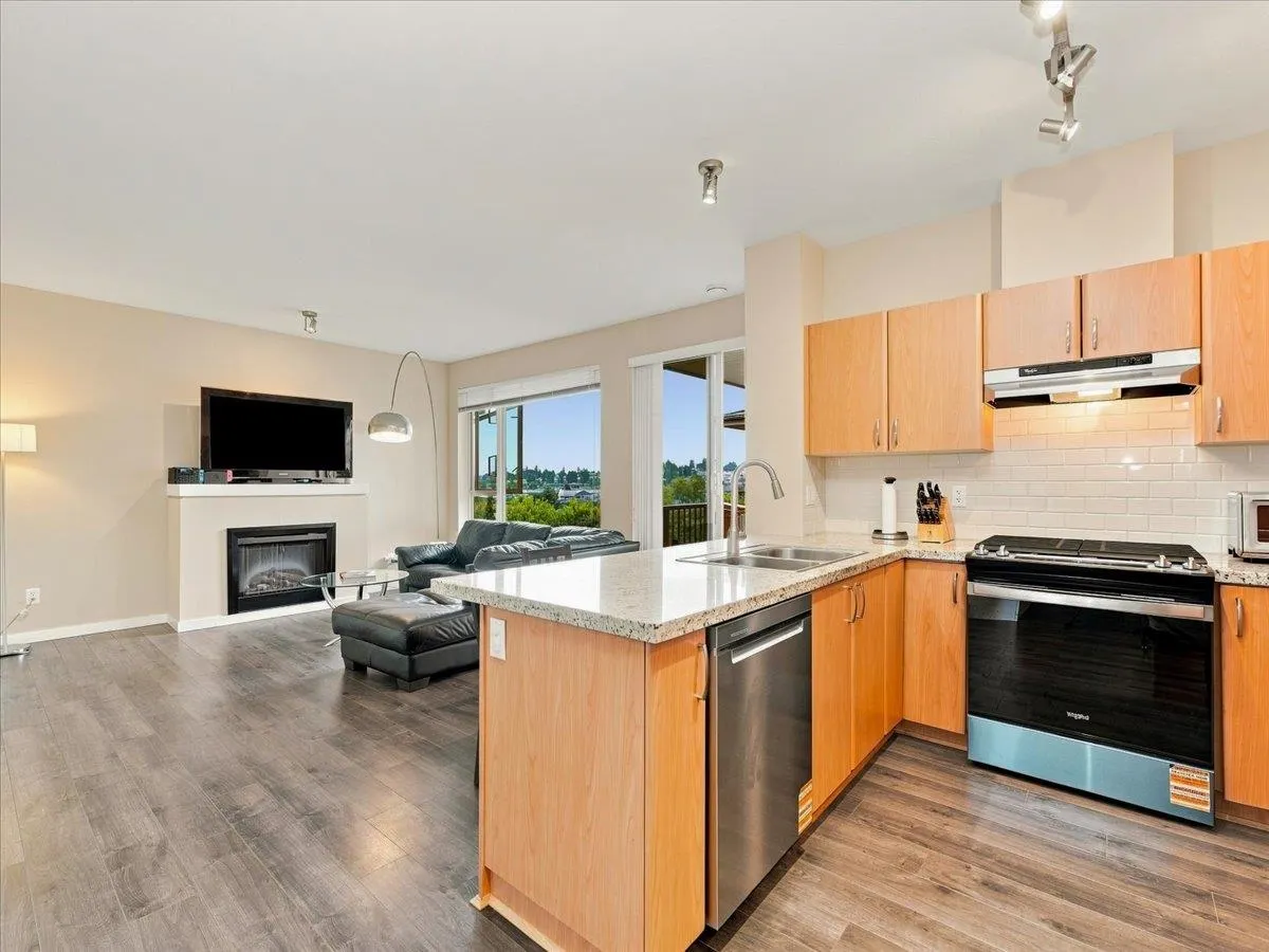 4728 Dawson Street #401