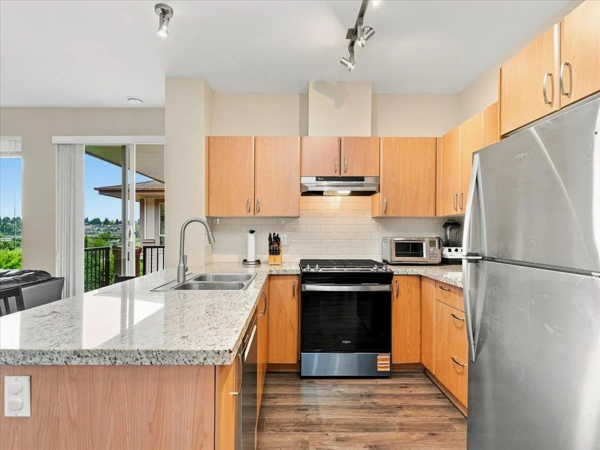 4728 Dawson Street #401