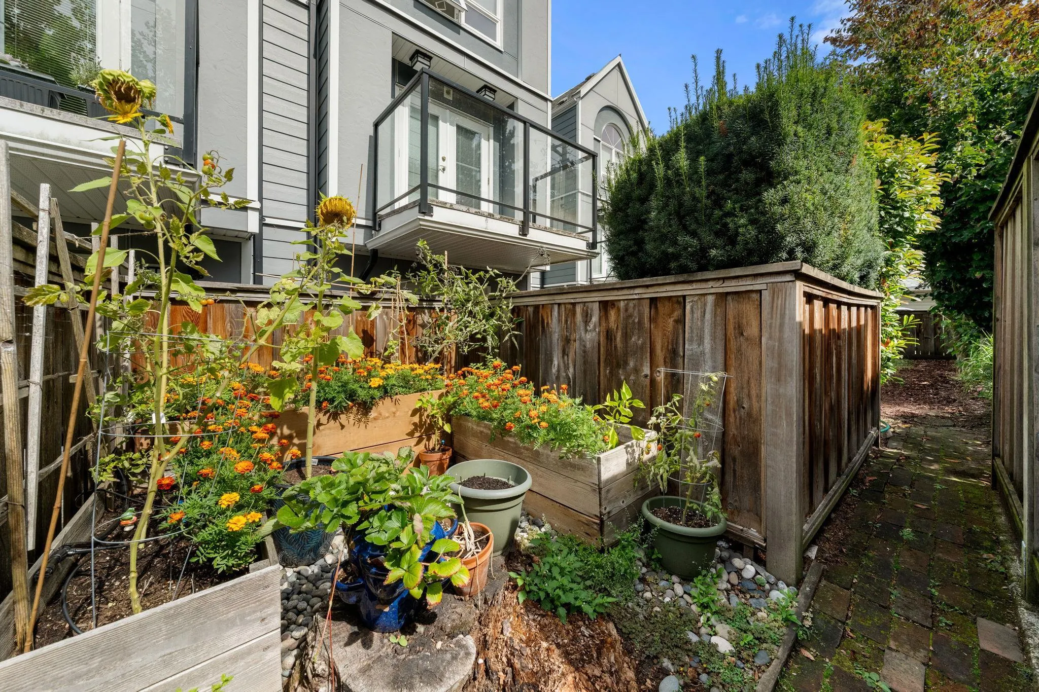 828 W 14th Avenue #104