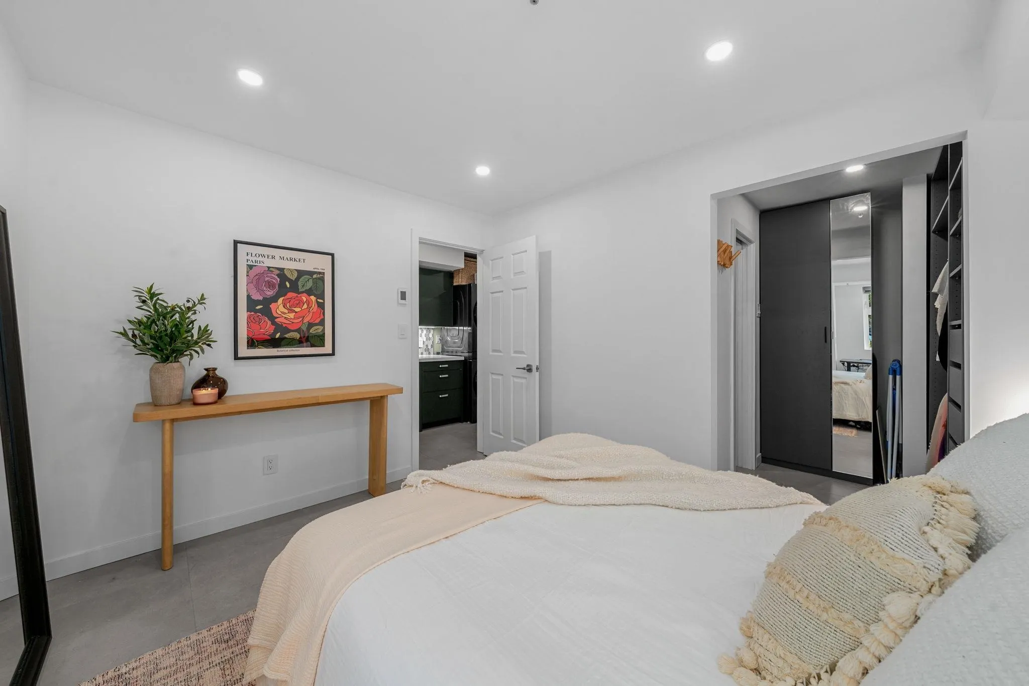 828 W 14th Avenue #104