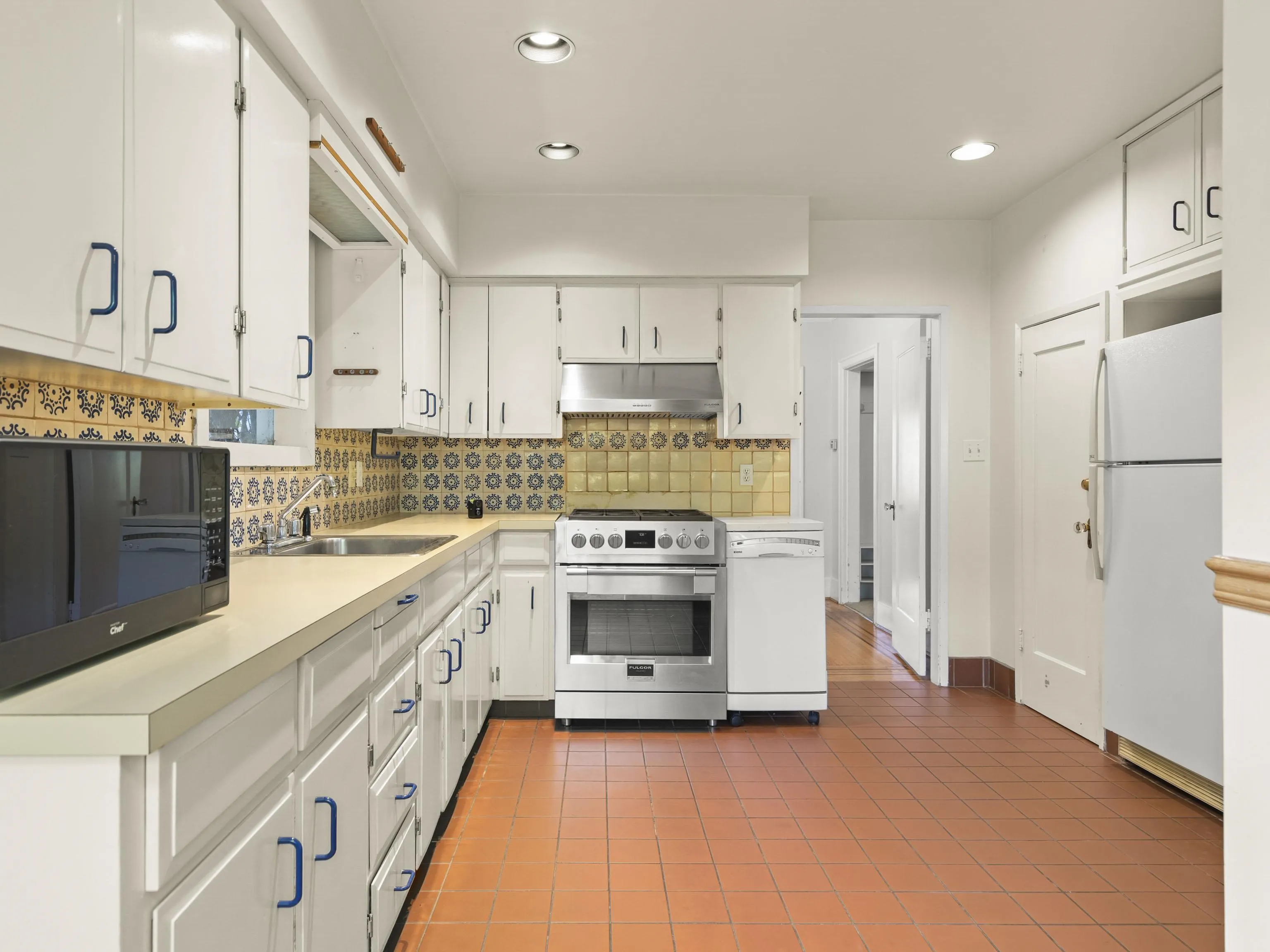 3989 W 19th Avenue