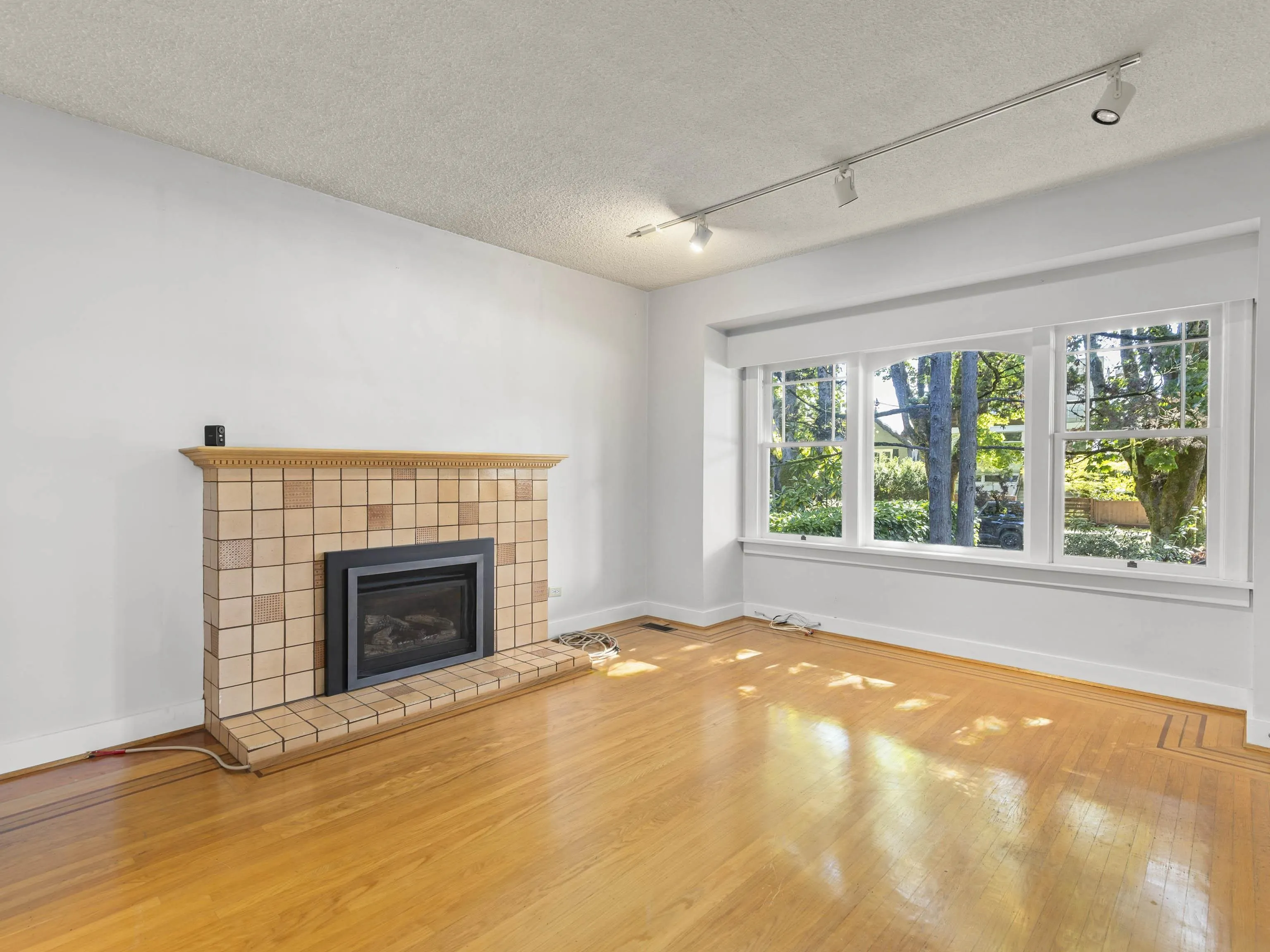 3989 W 19th Avenue