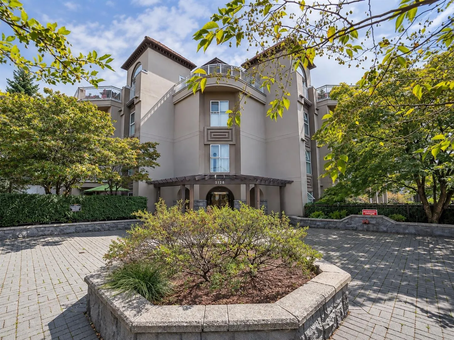 1128 Sixth Avenue #401
