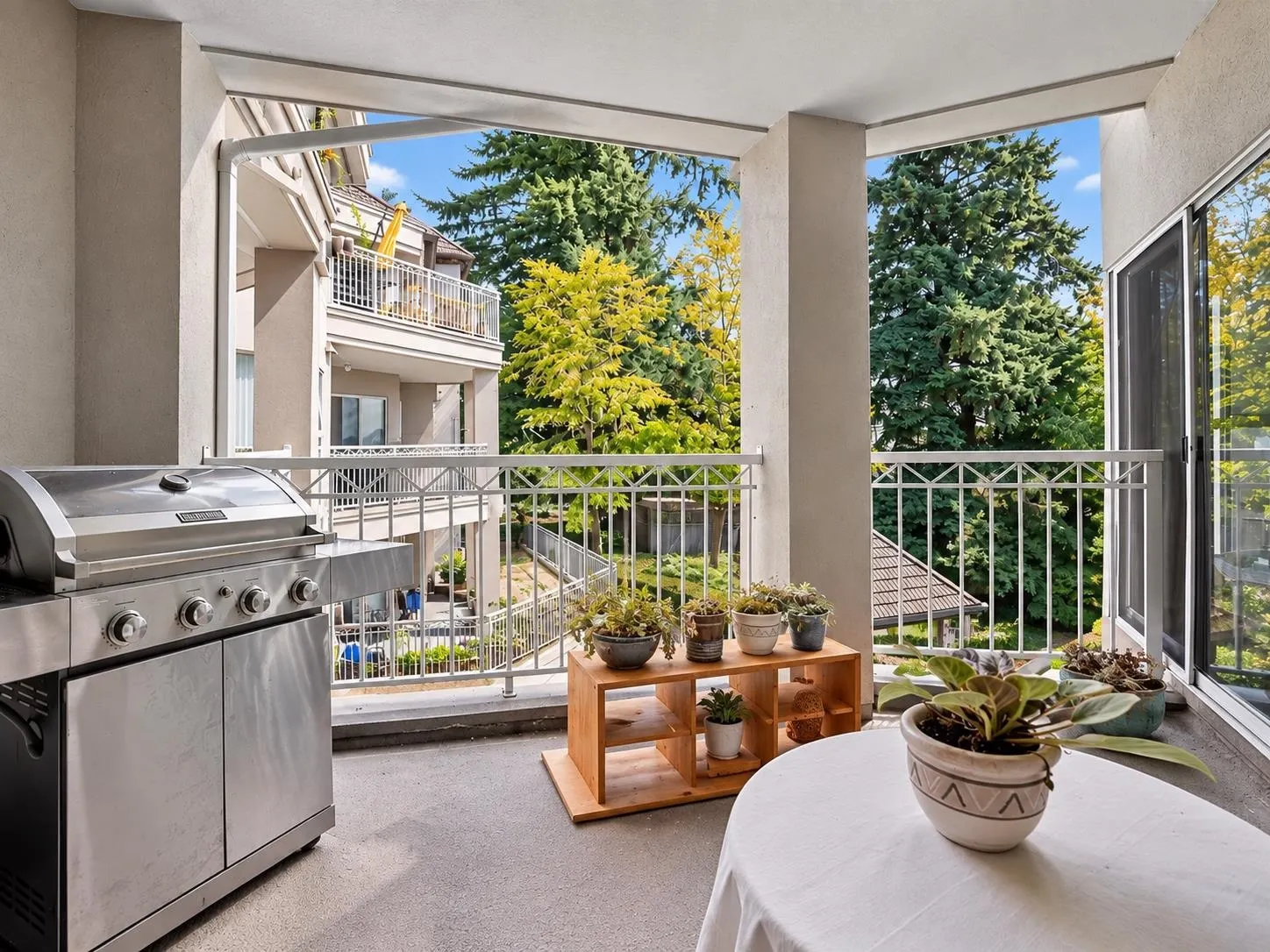 1128 Sixth Avenue #401