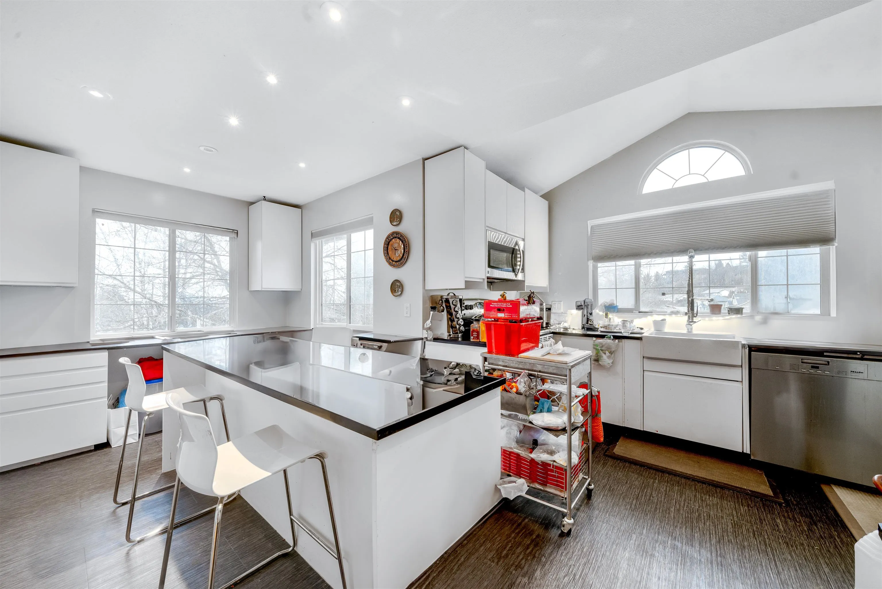 2595 Whatcom Place