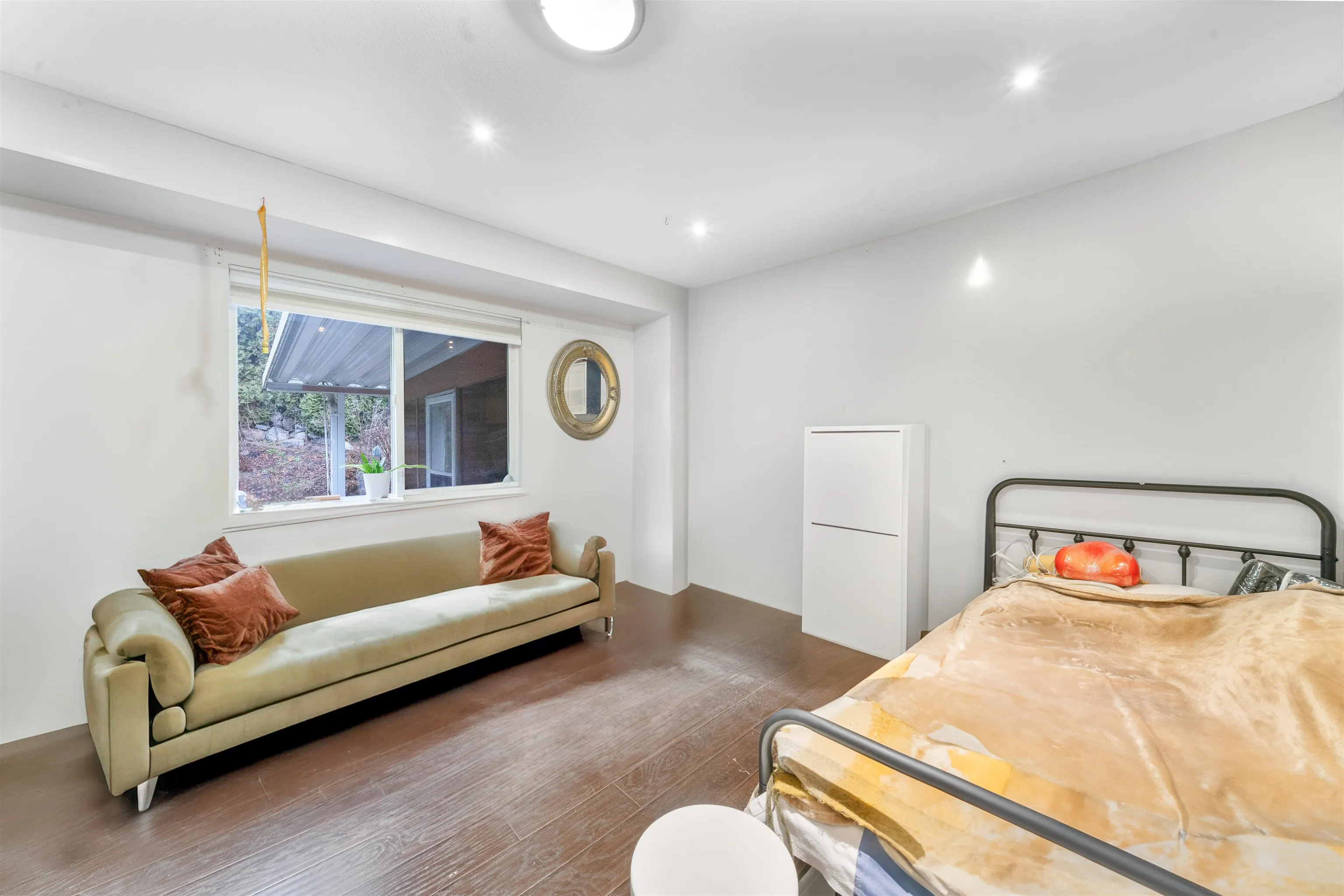 2595 Whatcom Place