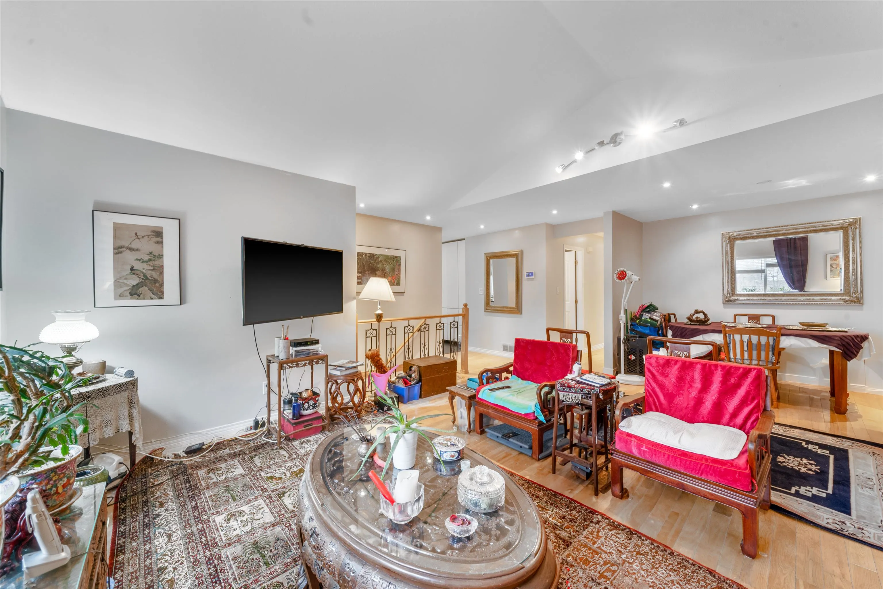 2595 Whatcom Place
