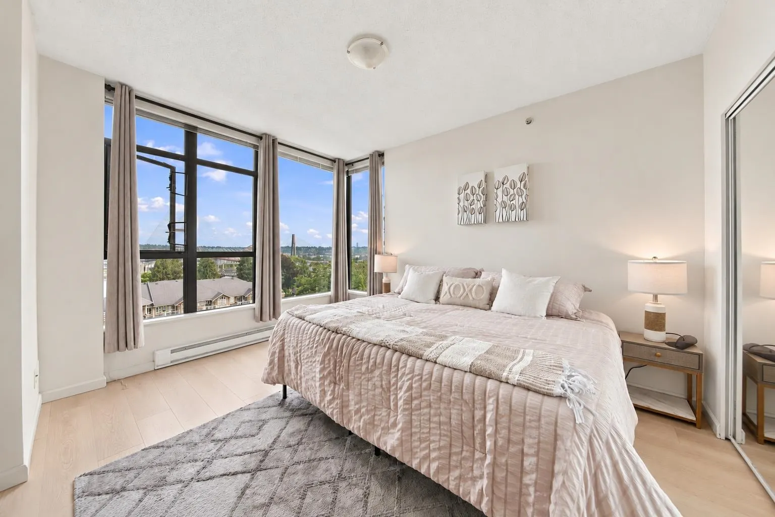 15 E Royal Avenue #903