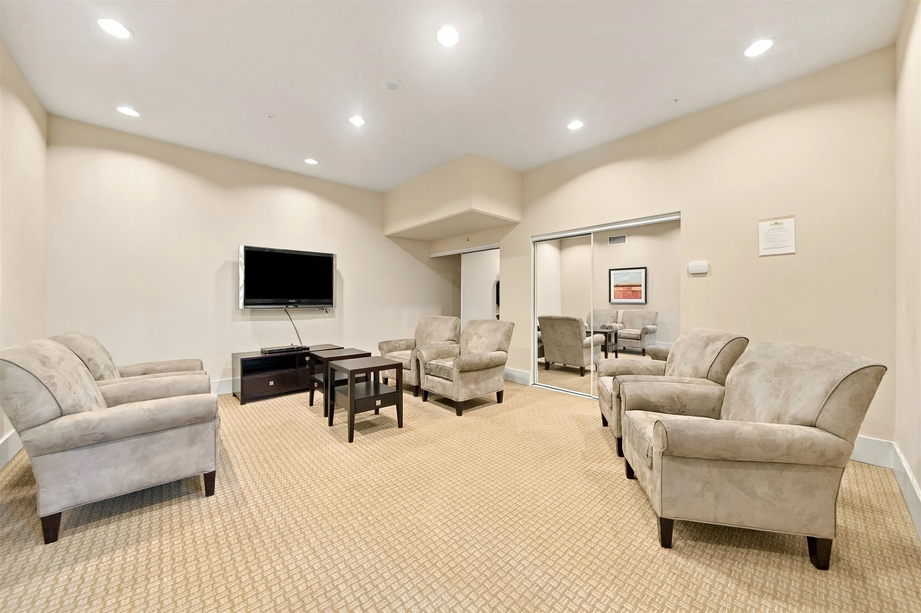 15 E Royal Avenue #903